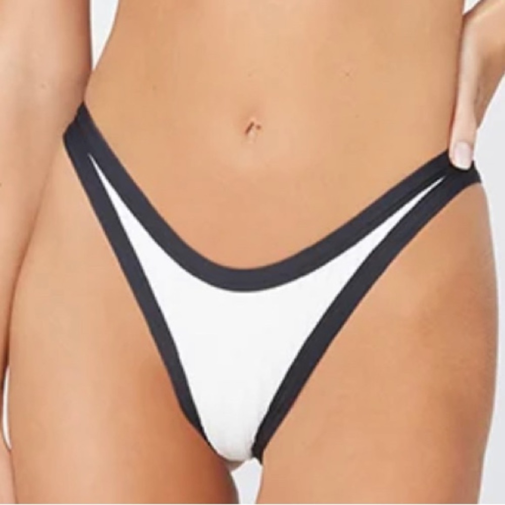 NWT L*Space Foley Bottom Bitsy Black and Cream. Size Medium